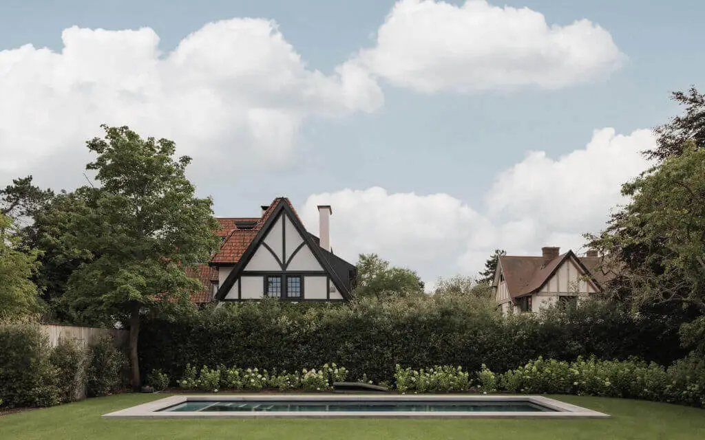 Exclusief tuinontwerp met zwembad — realisatie aterre tuinarchitectuur